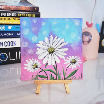 Hand-Painted Daisy Mini Canvas Painting with Wooden Stand